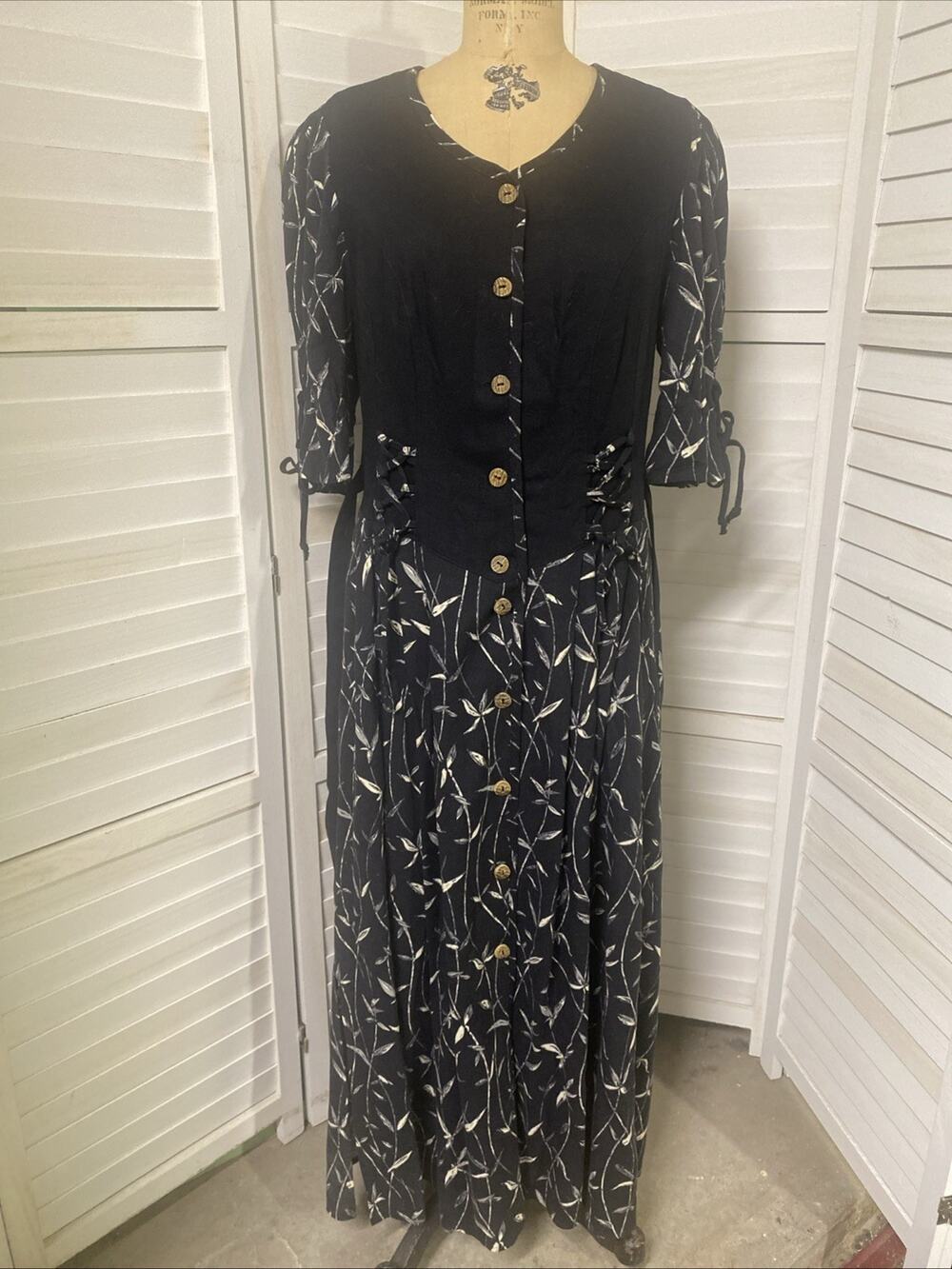 VTG Black Viscose Floral German Bavarian Long Dirndl Dress Oktoberfest Large